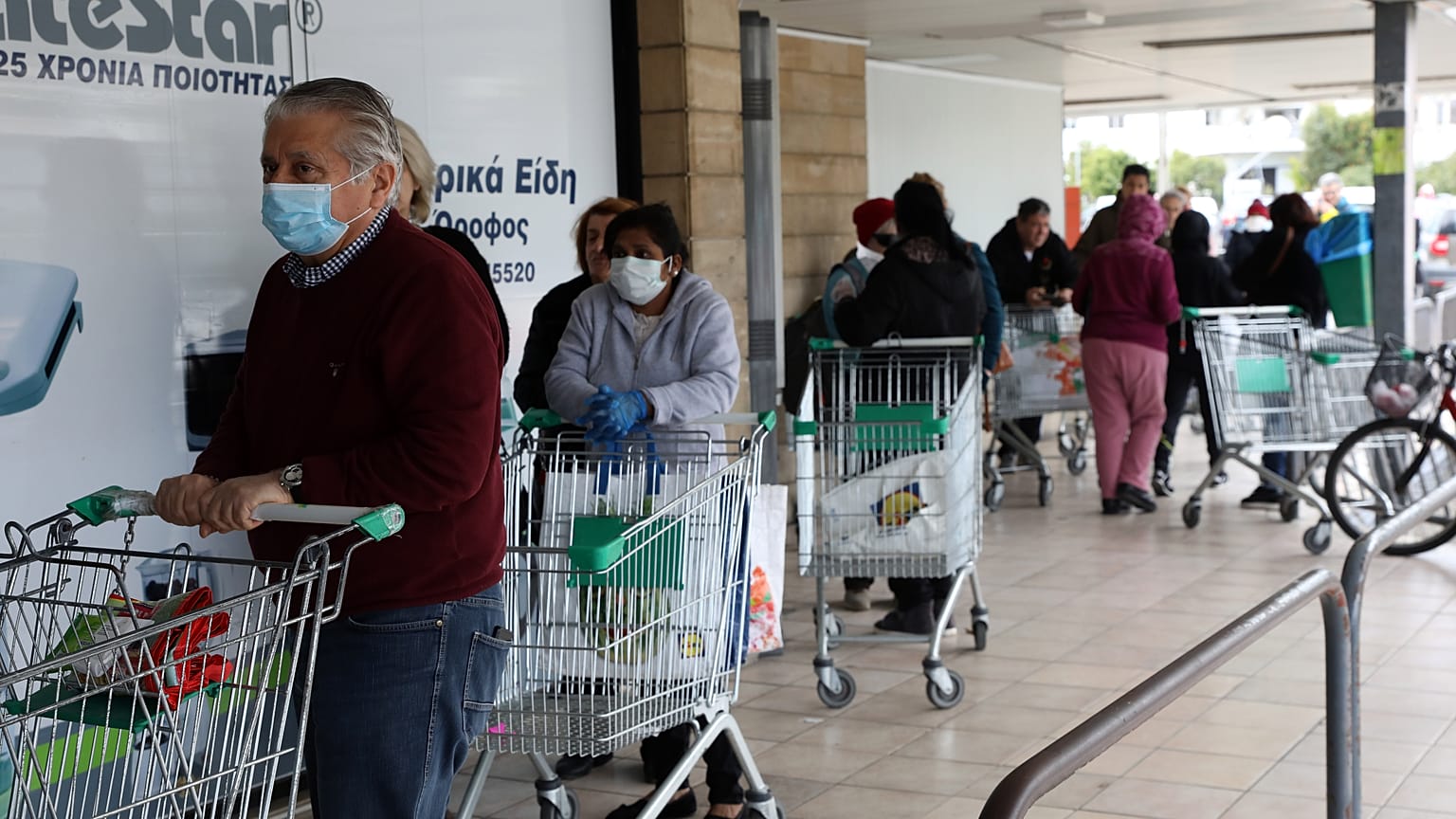 Κύπρος: Ομαλοποιήθηκε η κατάσταση στις υπεραγορές - Υπάρχουν αποθέματα 