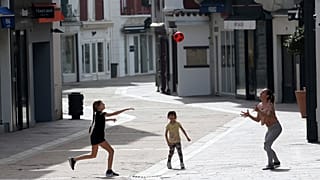 La fórmula para pasar la cuarentena con niños: información a través de juegos y confianza