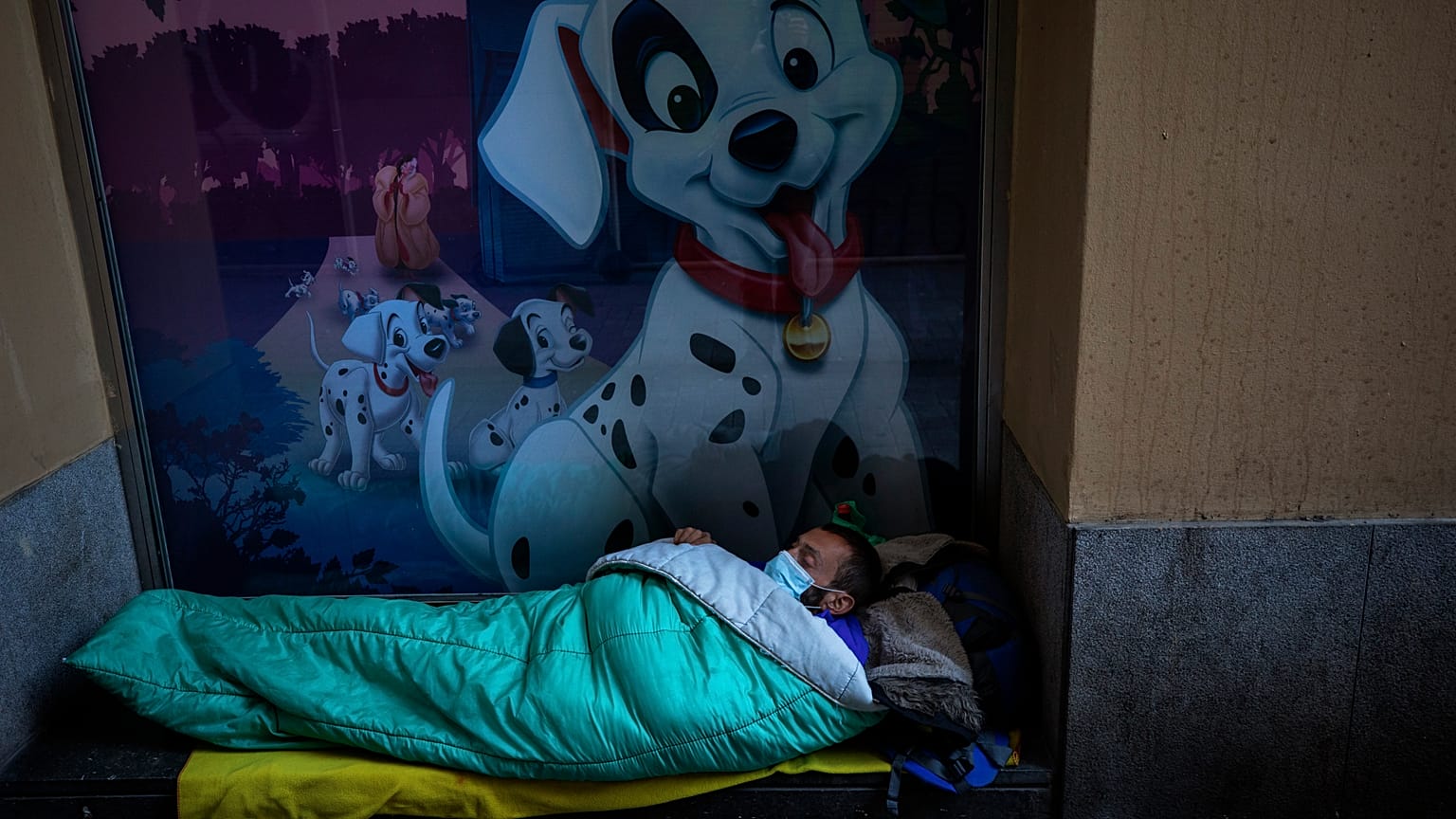COVID-19: ¿Cómo cumplir la cuarentena cuando se duerme en la calle y no se tiene acceso a un techo? 