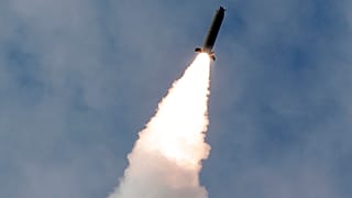 Coreia do Norte realiza testes com mísseis de curto alcance