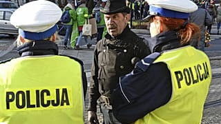 Polonya polisi: Lütfen ikinci bir karara kadar tüm suçlara ara verin