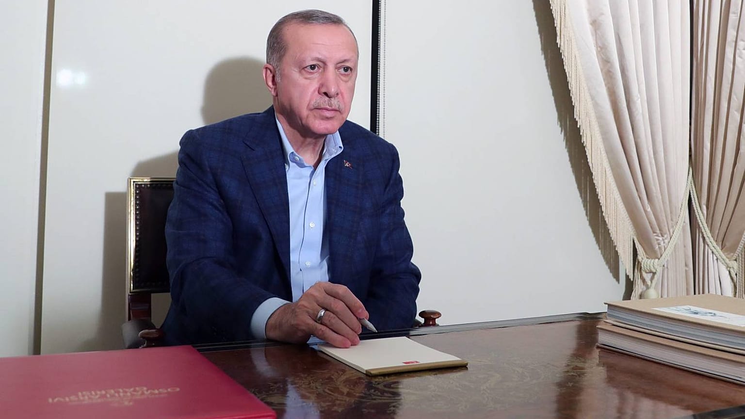 Erdoğan'dan 65 yaş üstü vatandaşlara çağrı: Dışarı çıkmayın evinizde oturun