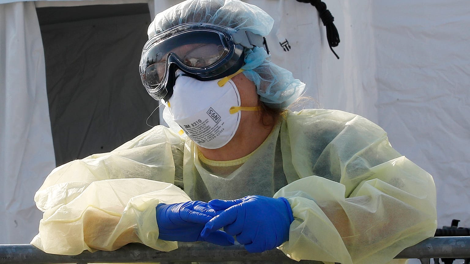 Coronavirus: Londra verso fermo e isolamento forzato dei positivi