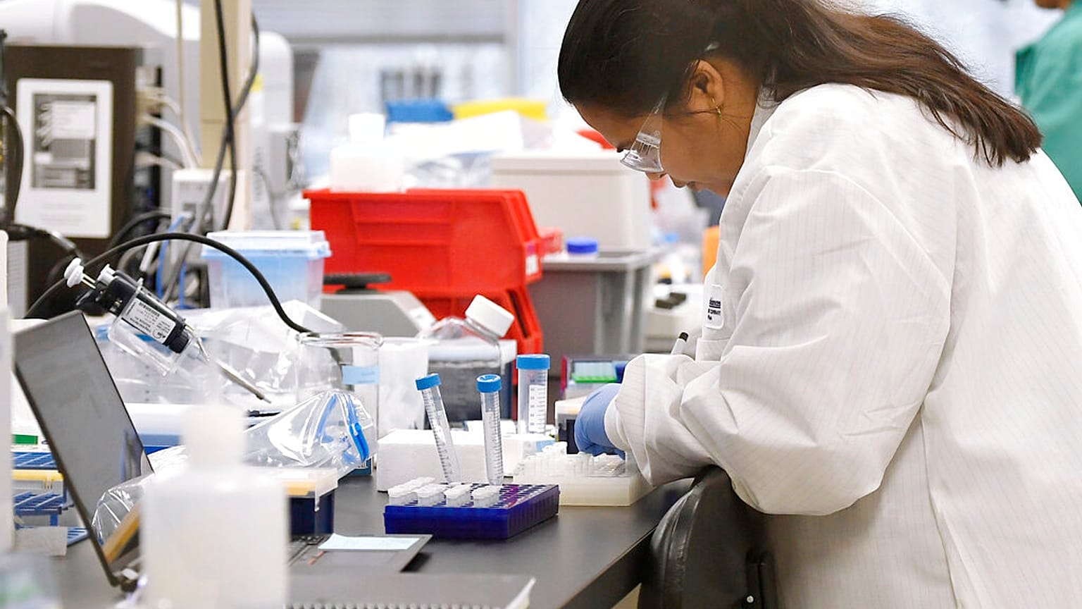 Türk girişimcinin şirketi ABD'de koronavirüs test cihazı geliştirdi