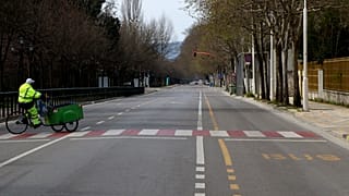 Пустынные улицы Тираны (Албания)