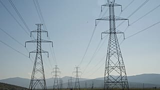 ΔΕΗ: Κατάργηση παγίου, έκπτωση στο e-bill και σε όλους τους ευάλωτους - Όλα τα μέτρα