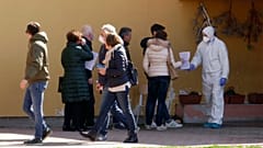 Studio a Vò Euganeo, Crisanti: "Gli asintomatici trasmettono il coronavirus"