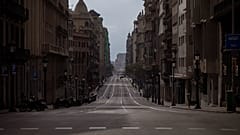 شوارع مقفرة ي مدينة برشلونة الإسبانة.2020/03/22