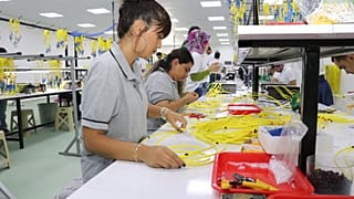 Kadın fabrika işçileri