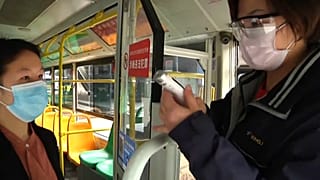 КНР: власти отменяют ограничения на въезд и выезд людей из провинции Хубэй