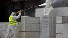 Έρευνα ΕΒΕΑ: Εξαιρετικά ανήσυχοι οι Έλληνες για τον κορονοϊό