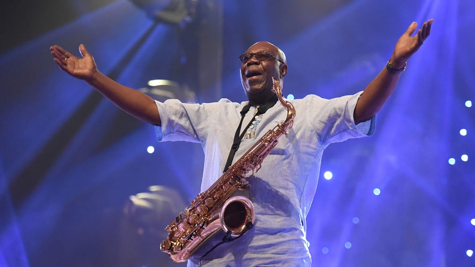 Manu Dibango koronavirüsten hayatını kaybetti