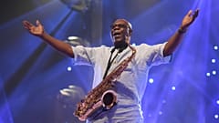 Manu Dibango koronavirüsten hayatını kaybetti