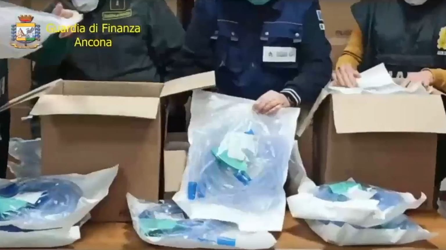 Κατάσχεση φορτίου 2.000 αναπνευστήρων με προορισμό την Ελλάδα (vid)