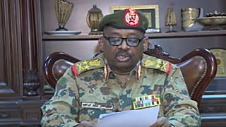  جمال عمر وزير الدفاع السوداني