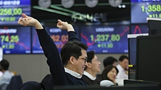 Dow Jones Endeksi 1933'ten beri en sert yükselişini gerçekleştirdi, Asya borsaları da yükselişte