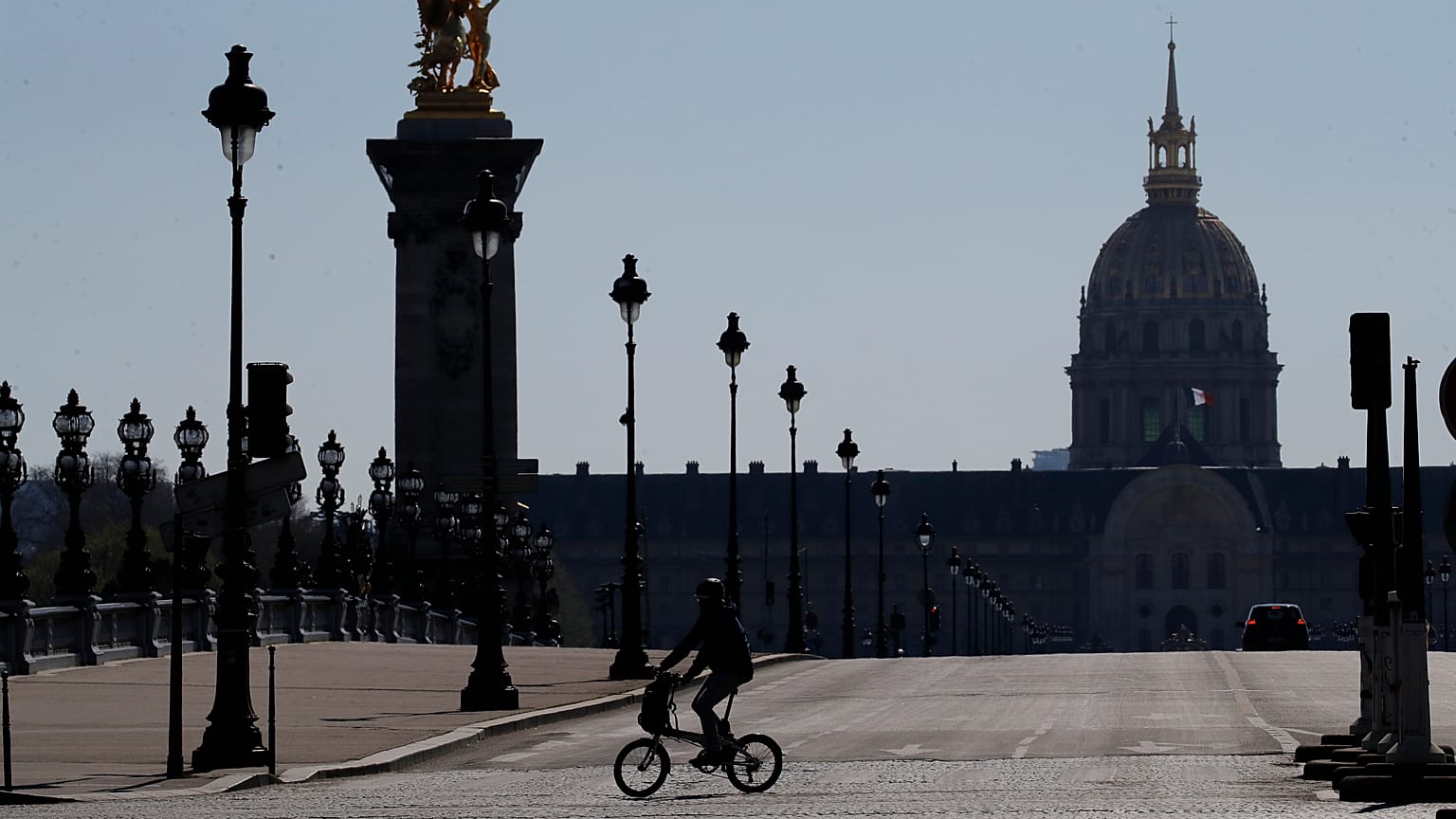 Virus Outbreak France