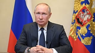 Владимир Путин перенес голосование по поправкам к конституции 
