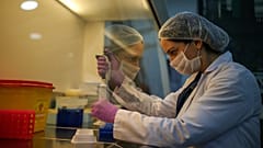 SARS-CoV-2: Παγκόσμια συνεργασία για την ανάπτυξη εμβολίου