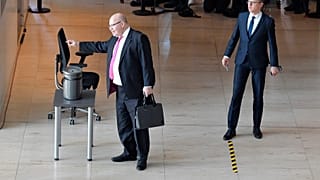 Wirtschaftshilfe: Bundesregierung schnürt 600-Milliarden-Paket und macht Schulden