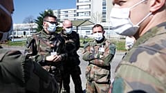250 εκατομμύρια μάσκες περιμένει από την Κίνα η Γαλλία