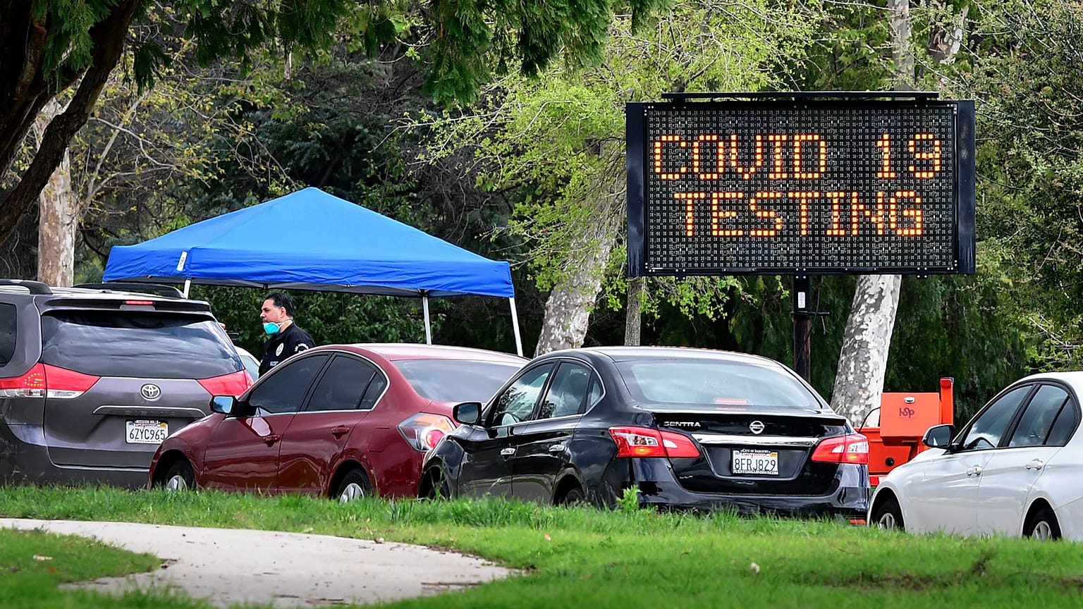 Dépistage organisé à Pacoima; en Californie, le 25 mars 2020.