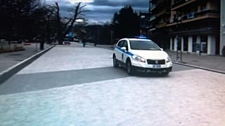 Διακινητές μεταναστών οδήγησαν αυτοκίνητο μέσα στην πλατεία Κομοτηνής