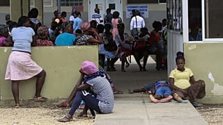 Entrada de um hospital de Luanda, Angola