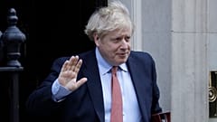 Борис Джонсон сообщил, что заразился коронавирусом