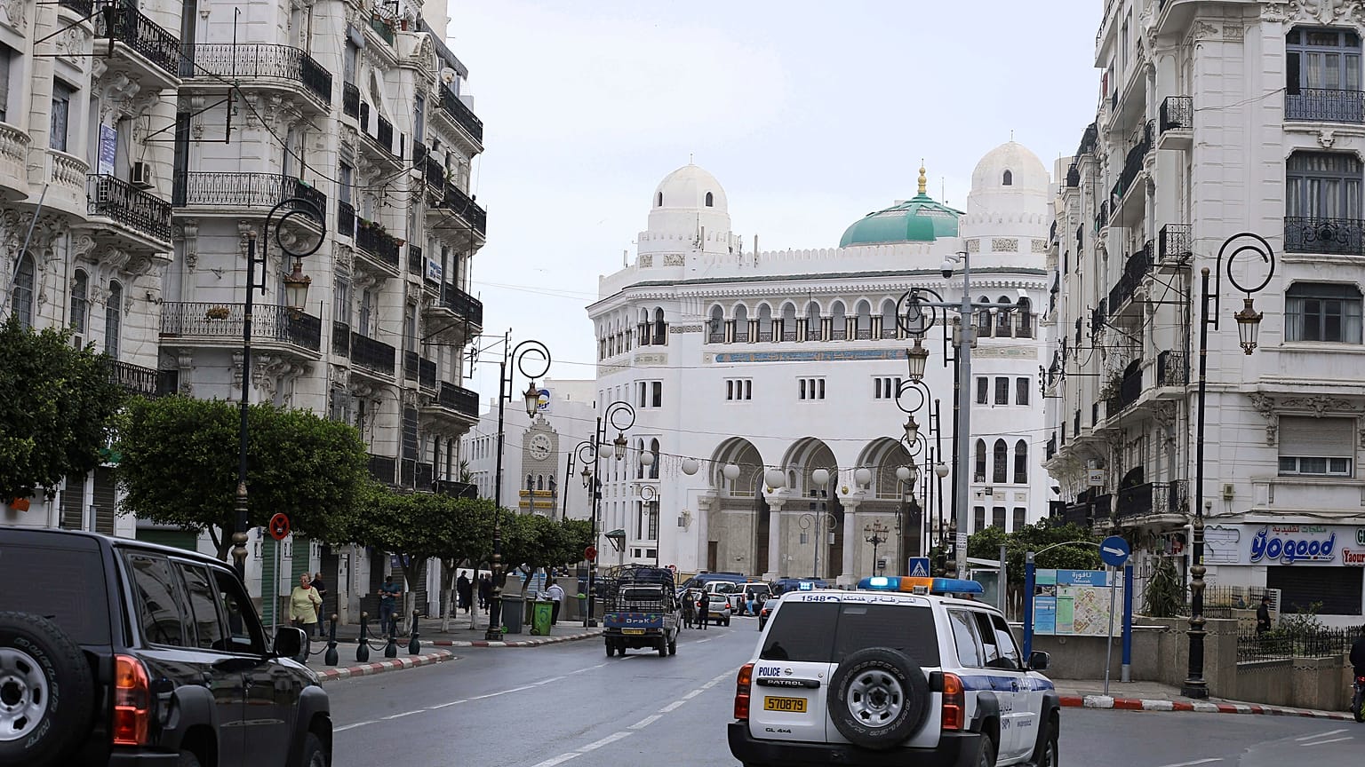 الجزائر