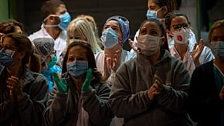 Paris torna-se o epicentro do surto de Covid-19 em França