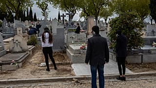 Похороны в Мадриде в разгар пандемии, 27 марта 2020