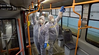 Дезинфекция общественного транспорта в Петербурге 19 марта 2020