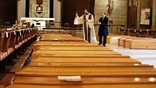 В Италии от коронавируса умерли более 10 тысяч человек
