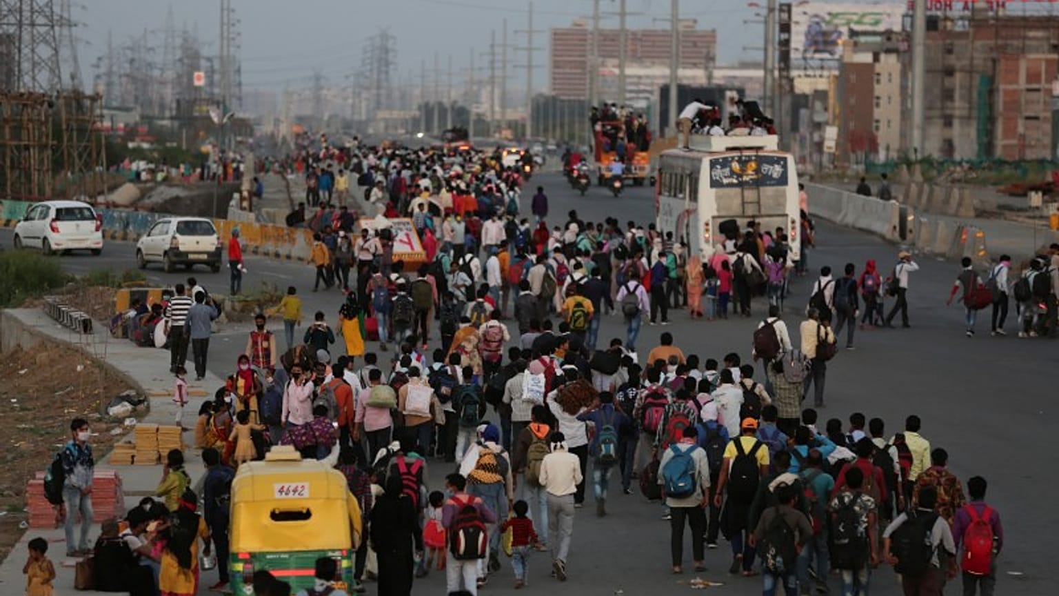 Coronavirus : la difficile mise en oeuvre du confinement en Inde
