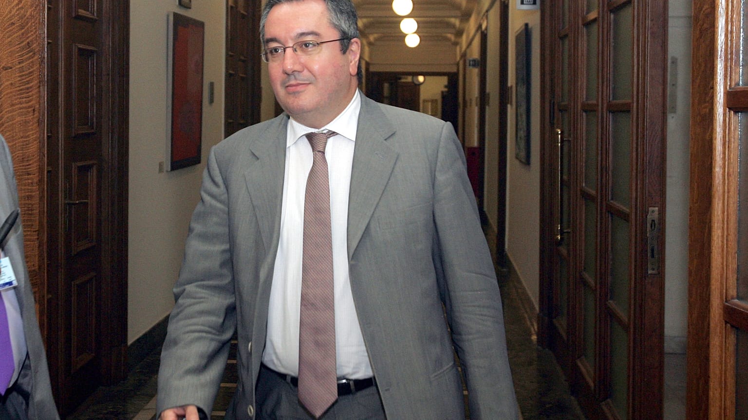 Πρόταση Μόσιαλου να αγοράσουν οι κυβερνήσεις τις πατέντες για όλα τα τεστ ταχείας διάγνωσης