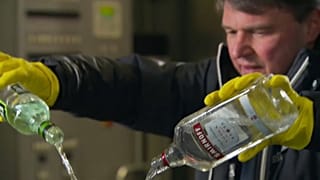 Шнапс — на борьбу с коронавирусом!