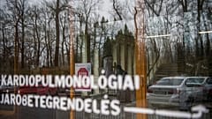 Fertőzött betegek fogadására átalakított részleg az Országos Korányi Pulmonológiai Intézetben