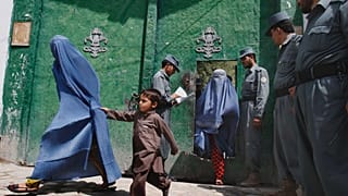 کرونا در افغانستان: زنان در زندان هرات شورش کردند