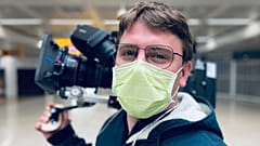 A svéd közszolgálati tévének dolgozó belga operatőr, Filip Huygens