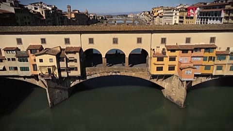 Drone images show popular tourist hotspots in Europe deserted amid coronavirus lockdown