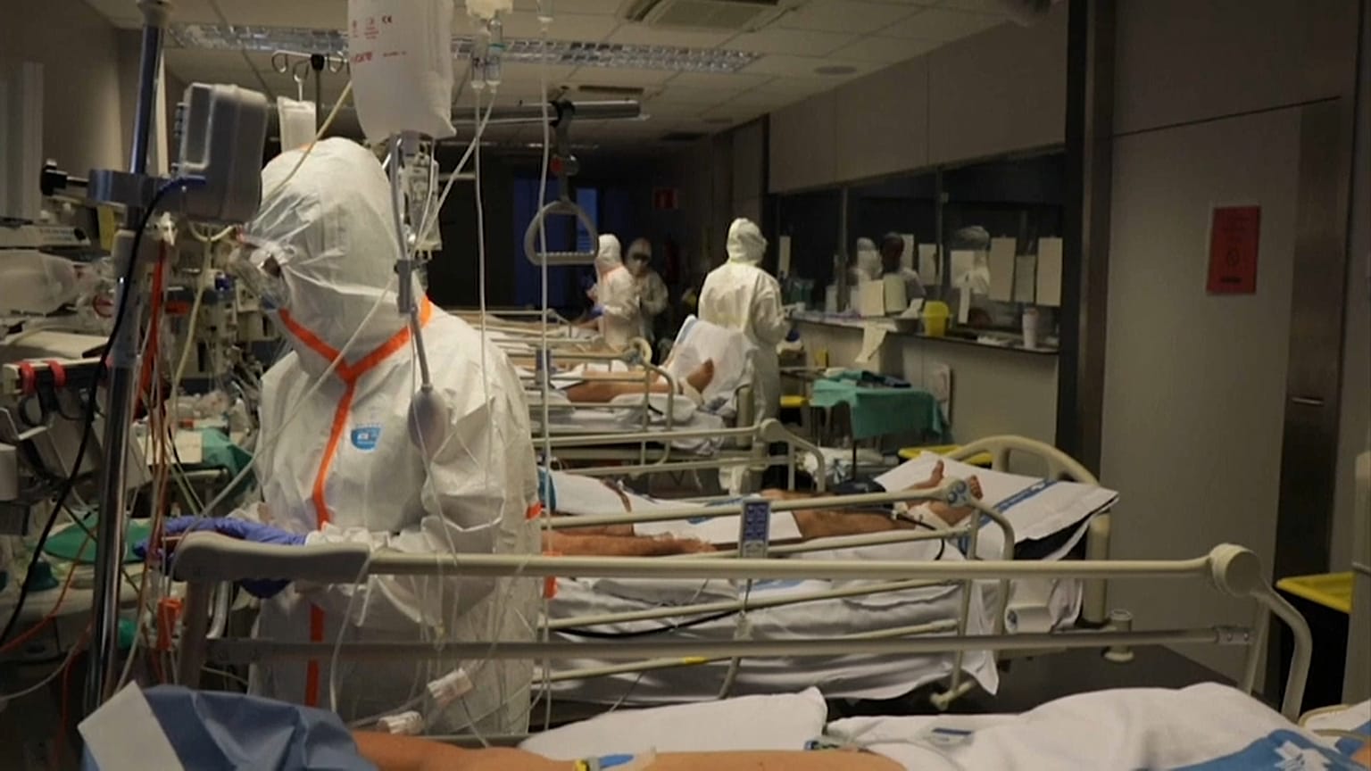 Covid-19, Spagna: nuovo record di morti in 24h ma il contagio rallenta