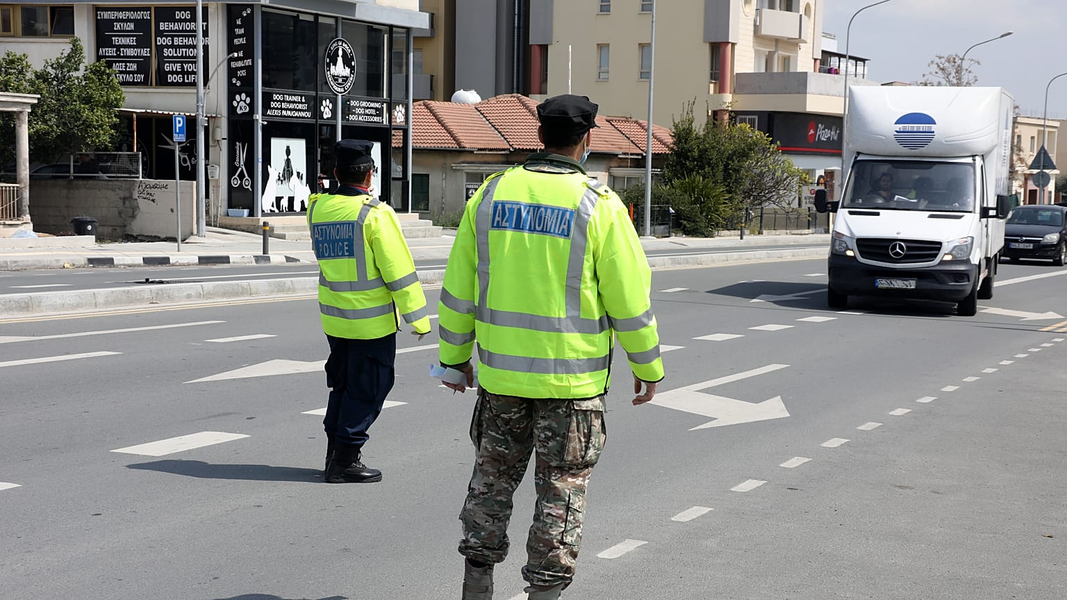 ΚΟΡΩΝΟΪΟΣ ΜΕΤΡΑ - ΑΠΑΓΟΡΕΥΣΗ ΚΥΚΛΟΦΟΡΙΑΣ 