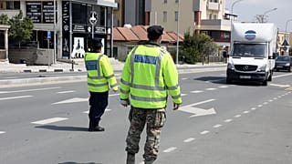 ΚΟΡΩΝΟΪΟΣ ΜΕΤΡΑ - ΑΠΑΓΟΡΕΥΣΗ ΚΥΚΛΟΦΟΡΙΑΣ 