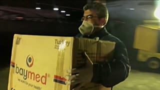 Covid-19: Türkiye'nin gönderdiği tıbbi malzeme yardımı İran'a ulaştı