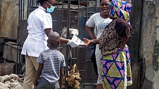 Covid-19 em África: Violência policial associada a quarentena obrigatória