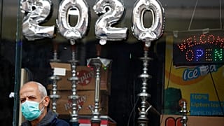 «Κοσμοσυρροή» στην πλατφόρμα για τα 800 ευρώ