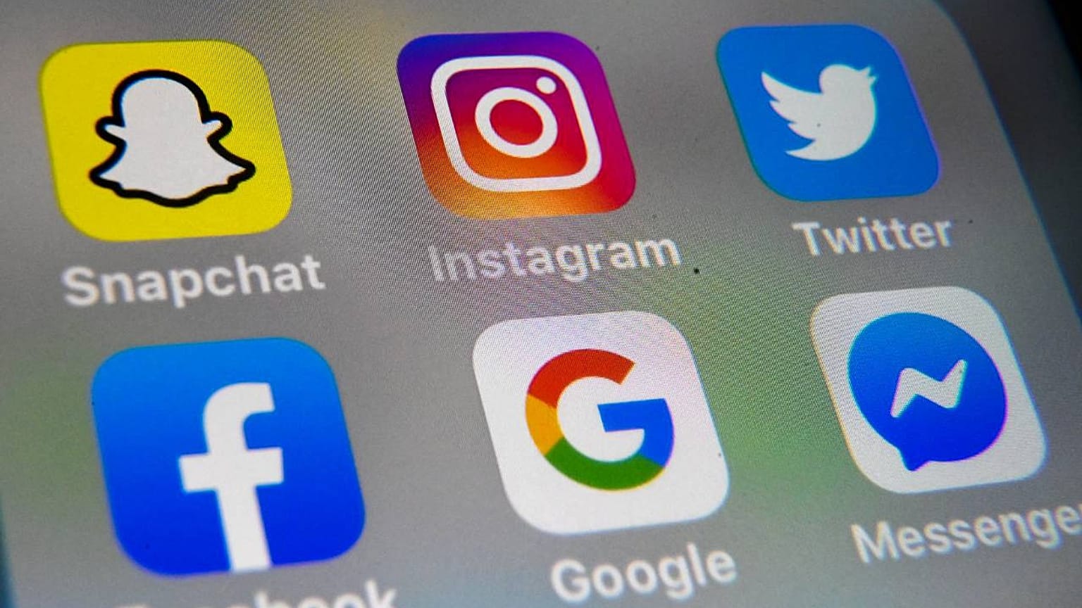 Sokağa çıkamayanların yüzde 80'i Twitter'da depresyon, stres ve travmayı konuştu 