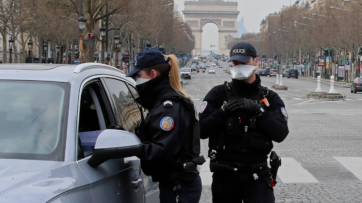 APTOPIX France Virus Outbreak