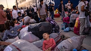 Atina yakınlarındaki Pire Limanı - Yunanistan